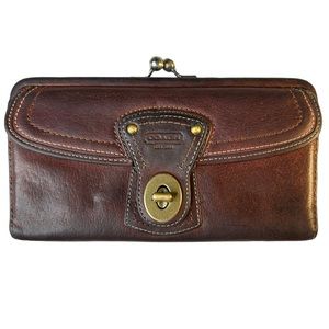 Used Coach Legacy Turn-lock & Kiss-lock Wallet leather lavender & striped